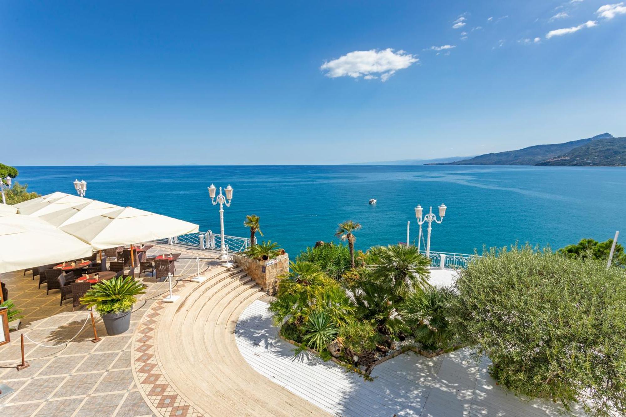 Hotel Kalura Чефалу Экстерьер фото