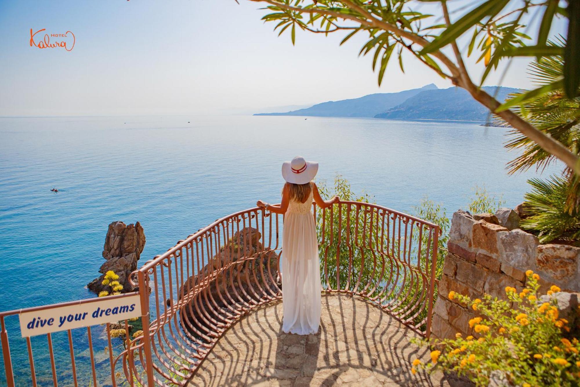 Hotel Kalura Чефалу Экстерьер фото