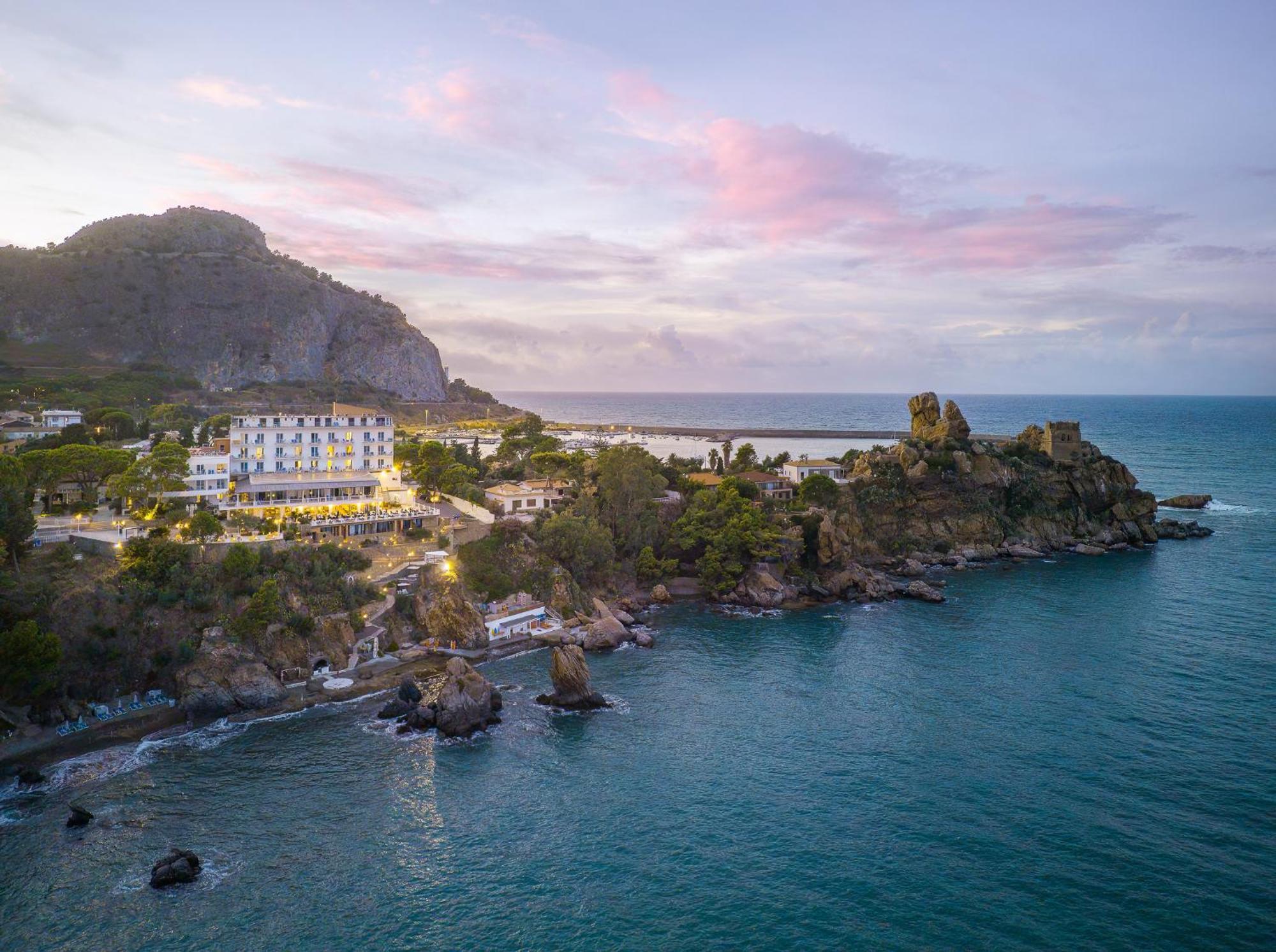 Hotel Kalura Чефалу Экстерьер фото