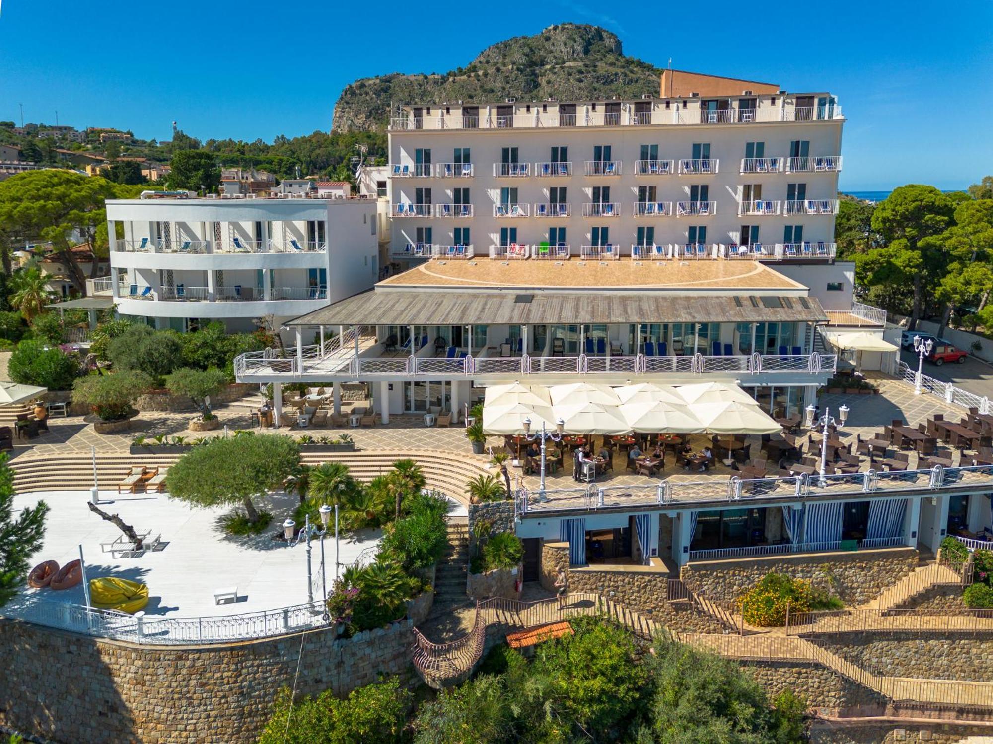 Hotel Kalura Чефалу Экстерьер фото